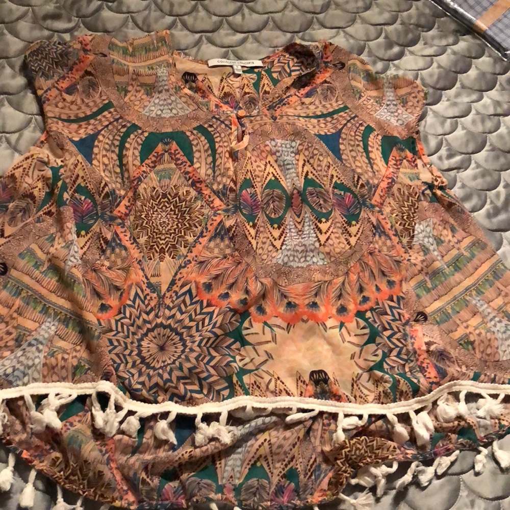 Collective concepts flowing feathers tribal top S